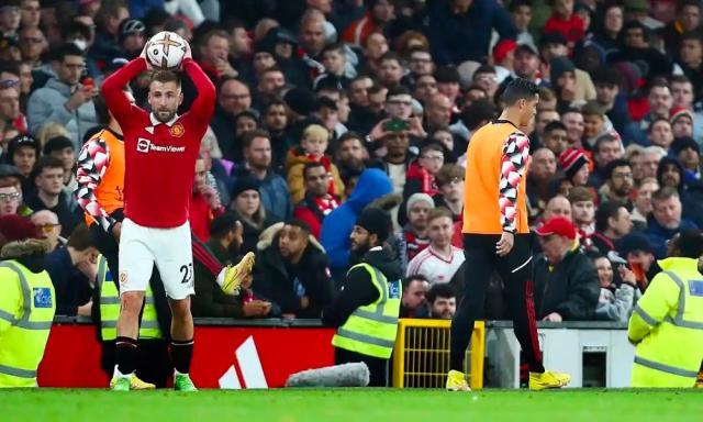 优直播-C罗已成更衣室毒药？他正在重复当年范尼的命运