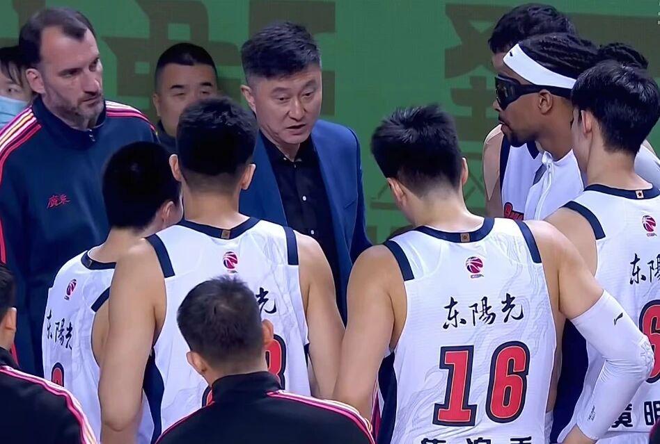 NBA直播-广东男篮官宣，场均21+4最强得分点被取消注册，季后赛四外援确定